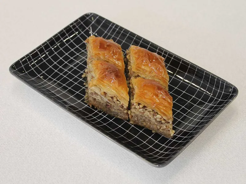 Cevizli ev baklavası