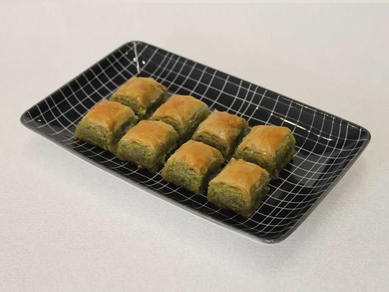 Fıstıklı özel baklava